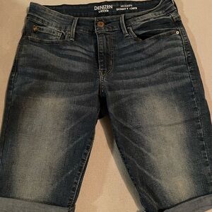 Levi’s capri shorts